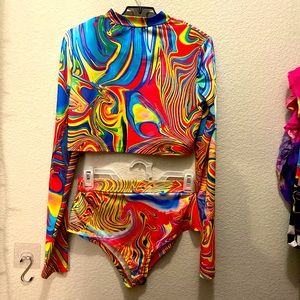 Acid trip rave set size large but could fit a medium